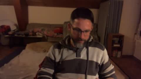 Snapshot of supersquirrel81 chatting on November 6, 9:59 pm supersquirrel81 online show from November 6, 9:59 pm