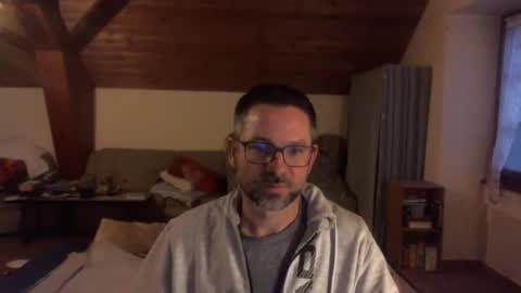 supersquirrel81 online show from November 29, 6:38 am