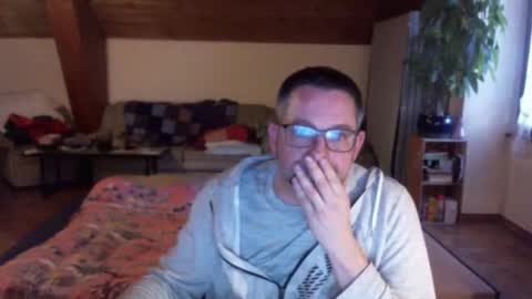 supersquirrel81 online show from March 17, 5:38 pm