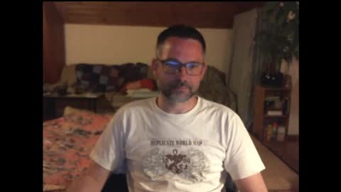 supersquirrel81 online show from April 12, 1:10 am