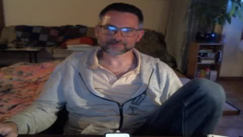 Snapshot of supersquirrel81 chatting on April 19, 6:21 pm supersquirrel81 online show from April 19, 6:21 pm