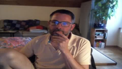 Snapshot of supersquirrel81 chatting on May 3, 6:03 pm supersquirrel81 online show from May 3, 6:03 pm