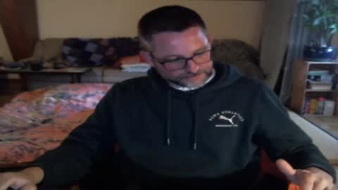 Snapshot of supersquirrel81 chatting on May 13, 6:16 pm supersquirrel81 online show from May 13, 6:16 pm