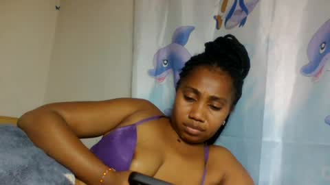 Snapshot of surbelle chatting on July 13, 12:46 am surbelle online show from July 13, 12:46 am
