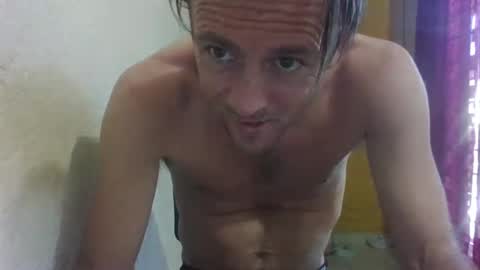 Snapshot of surfsup34 chatting on January 19, 8:51 pm surfsup34 online show from January 19, 8:51 pm