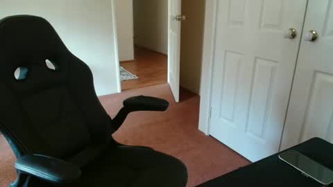 surge_0 online show from March 11, 8:53 am