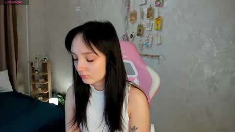 Snapshot of susan__clark chatting on November 10, 1:26 am Annie online show from November 10, 1:26 am