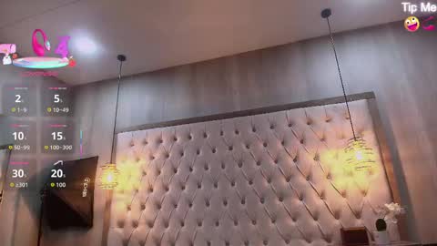 Snapshot of susan_voltaire chatting on May 19, 11:16 am susan_voltaire online show from May 19, 11:16 am