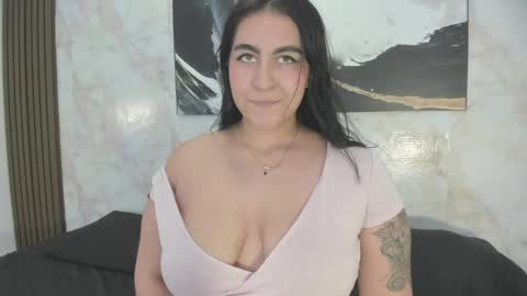 Snapshot of susana_garciia1 chatting on June 1, 9:49 pm Susana online show from June 1, 9:49 pm