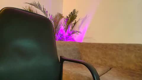 Snapshot of susana_hank chatting on November 12, 7:24 pm susana online show from November 12, 7:24 pm