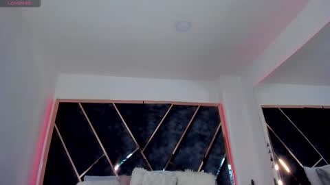 susanahenao online show from November 27, 6:43 pm