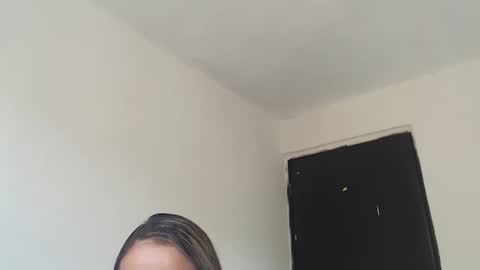 Snapshot of susanleroy chatting on February 6, 12:37 pm susanleroy online show from February 6, 12:37 pm