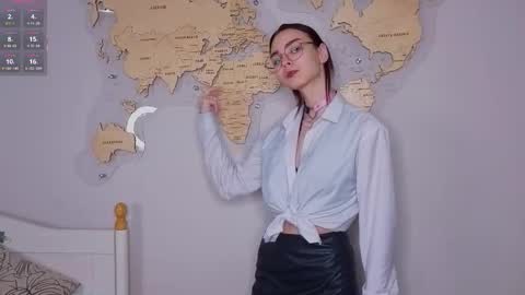 Snapshot of susannahtrojahn chatting on February 13, 3:41 pm susannahtrojahn online show from February 13, 3:41 pm