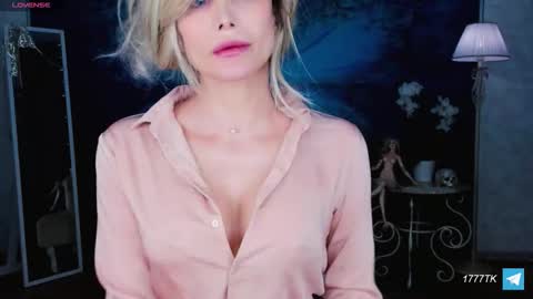 InaraSerra online show from February 26, 2:10 am