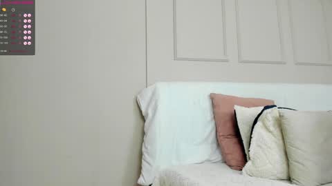 Amelia  online show from December 19, 10:42 pm