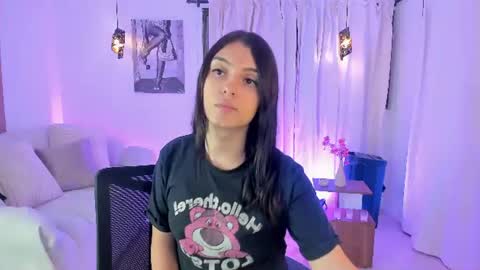Snapshot of susi_doll1 chatting on June 16, 2:09 pm susi_doll1 online show from June 16, 2:09 pm