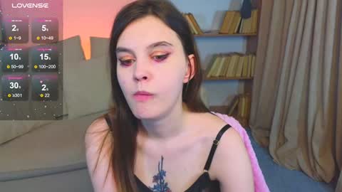 Snapshot of susiemorris chatting on February 8, 5:40 am Susie online show from February 8, 5:40 am