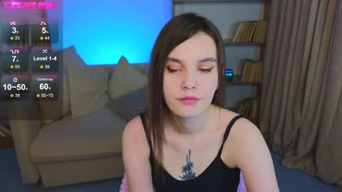 Snapshot of susiemorris chatting on February 27, 2:32 am Susie online show from February 27, 2:32 am