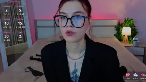 Snapshot of susiemorris chatting on November 10, 9:41 am Susie online show from November 10, 9:41 am