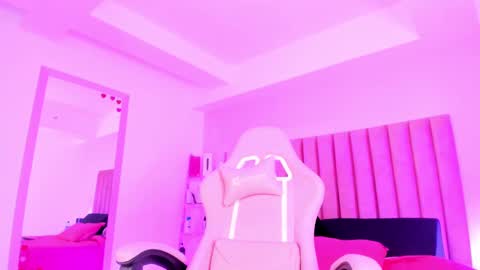 Sussan Nicole  online show from October 17, 12:19 pm