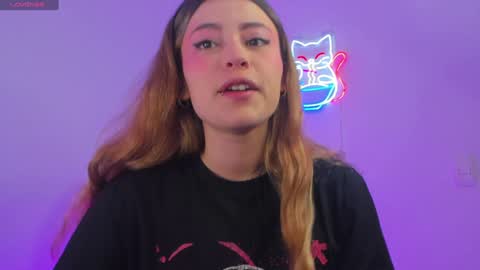 Snapshot of susssan_ferry chatting on December 22, 5:34 am Susy online show from December 22, 5:34 am