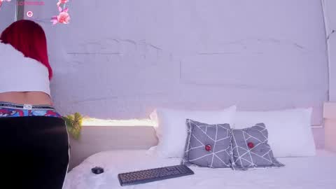Snapshot of sussy1x_ chatting on May 12, 4:42 am Susy online show from May 12, 4:42 am