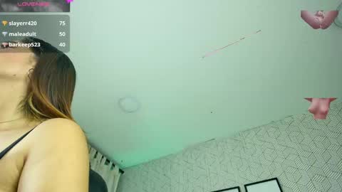 Snapshot of sussy__stone chatting on January 4, 4:00 pm online show from January 4, 4:00 pm