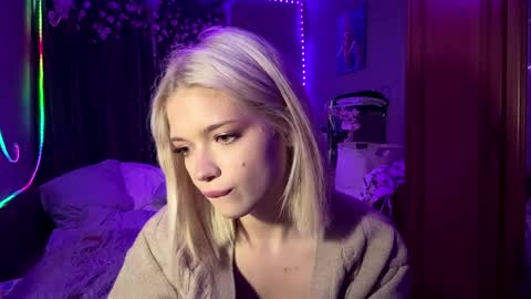 Stacy online show from May 8, 10:04 pm