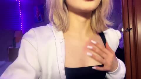 Stacy online show from May 12, 11:46 pm