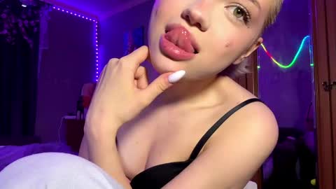 Stacy online show from May 16, 12:07 am