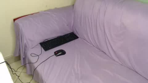 Suzy online show from April 11, 7:51 pm