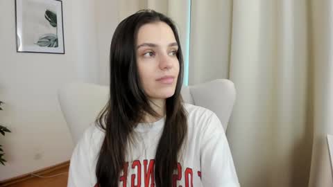 Suzy  next stream  Thursday Friday Saturday online show from January 23, 5:45 am