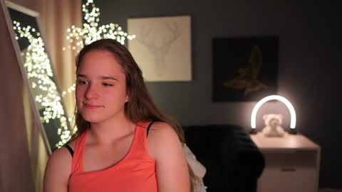 SuzySky online show from June 12, 1:54 pm