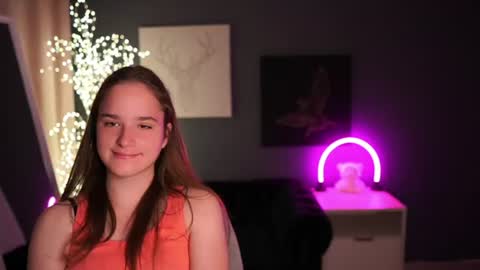 SuzySky online show from June 18, 1:15 pm
