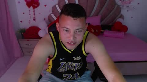 Snapshot of sven_fox723 chatting on March 1, 5:31 am Sven online show from March 1, 5:31 am