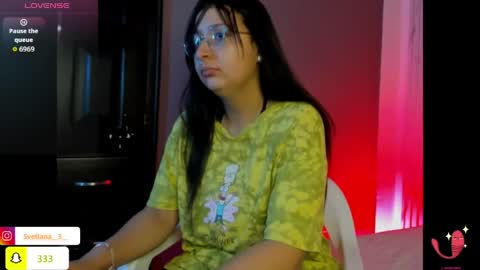 Snapshot of svetlana_3 chatting on May 25, 7:42 pm Svetlana online show from May 25, 7:42 pm