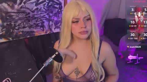 swag_hoe_ online show from August 10, 5:33 am