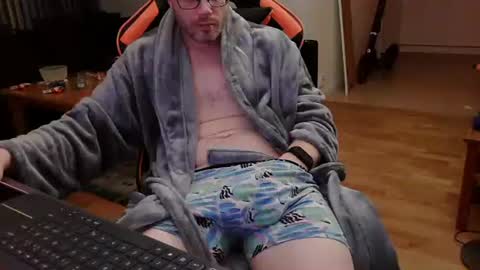 Snapshot of swe9090 chatting on December 3, 6:48 am swe9090 online show from December 3, 6:48 am