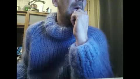 sweaterboy666 online show from December 17, 3:12 am