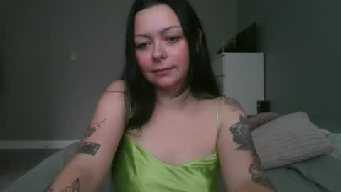 Snapshot of sweatymommy chatting on September 26, 8:02 pm Nelly online show from September 26, 8:02 pm