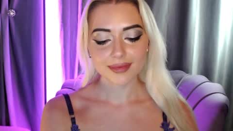 sweeet angelll online show from June 10, 9:25 pm