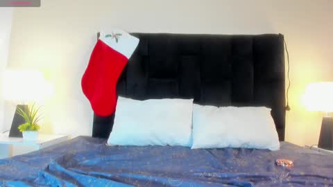 Snapshot of sweerbilly2 chatting on December 10, 6:44 am sweerbilly2 online show from December 10, 6:44 am