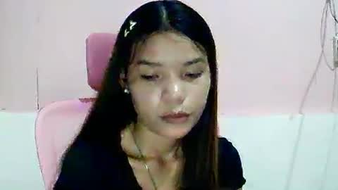 Snapshot of sweet01pinay chatting on May 25, 2:12 pm sweet01pinay online show from May 25, 2:12 pm