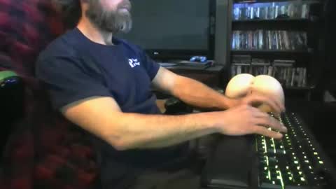 Snapshot of sweet1514 chatting on November 26, 8:43 pm sweet1514 online show from November 26, 8:43 pm