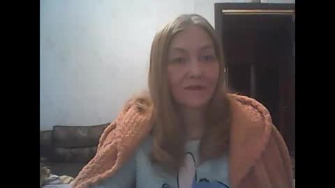 Snapshot of sweet4blonde67 chatting on February 4, 9:48 am sweet4blonde67 online show from February 4, 9:48 am