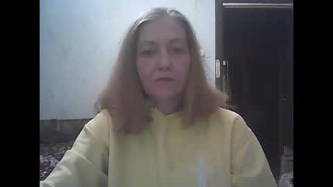 sweet4blonde67 online show from May 7, 6:57 pm