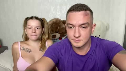 Snapshot of sweet__bunnies chatting on October 2, 7:04 am Mia and Robert online show from October 2, 7:04 am