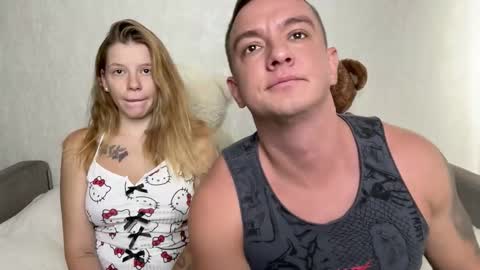 Snapshot of sweet__bunnies chatting on October 10, 6:45 am Mia and Robert online show from October 10, 6:45 am