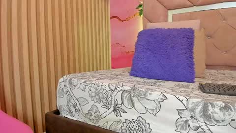 sweet__luna__ online show from April 8, 10:59 am