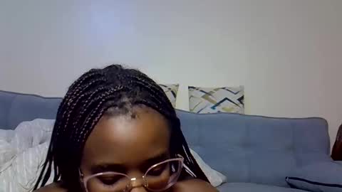 pixiee online show from December 5, 2:47 pm